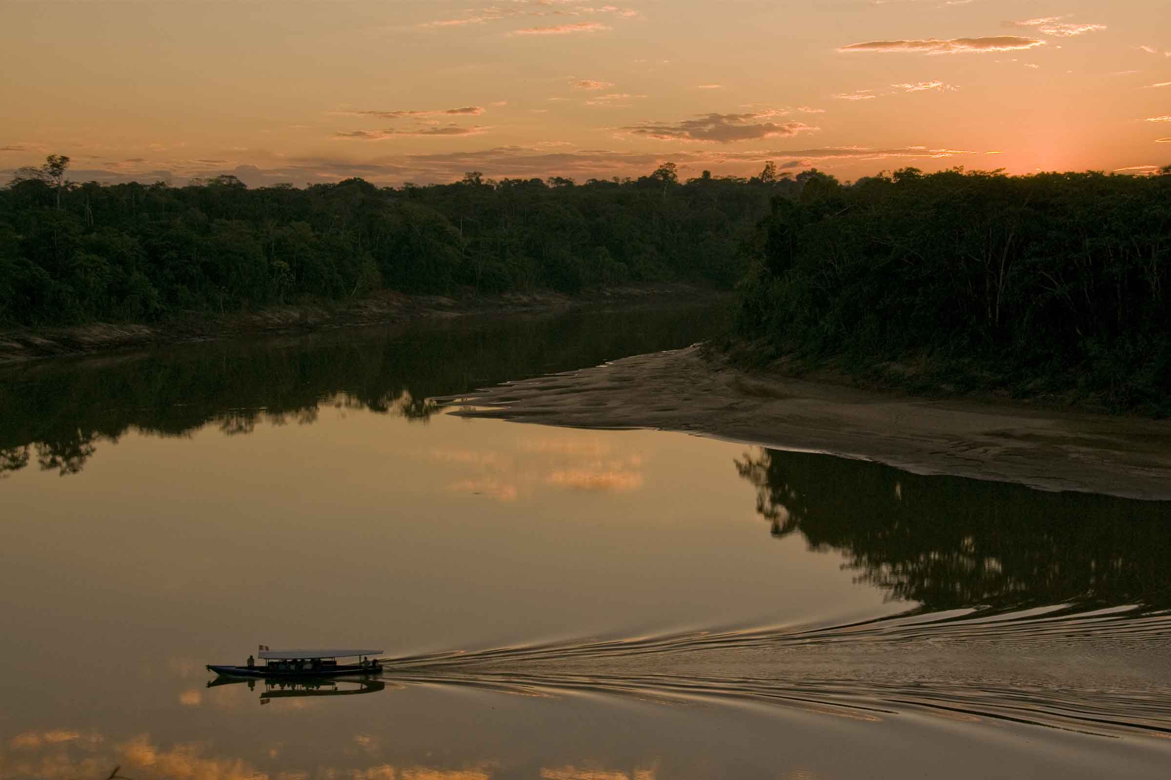 Sandoval Lake Tour | Full Day Puerto Maldonado