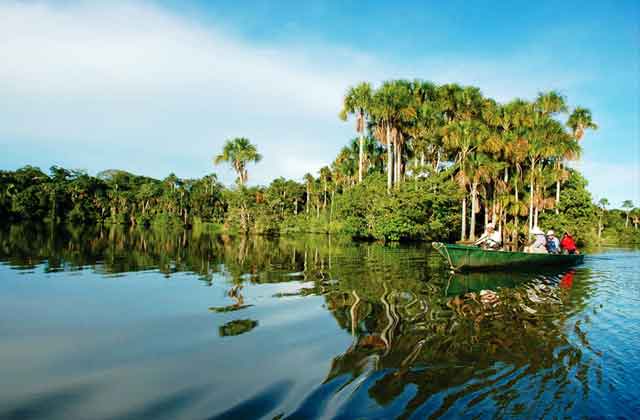 Bite of the Wild: Piranha Fishing at Yacumama Lake