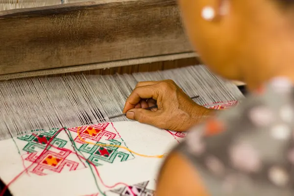 How traditional textiles are made