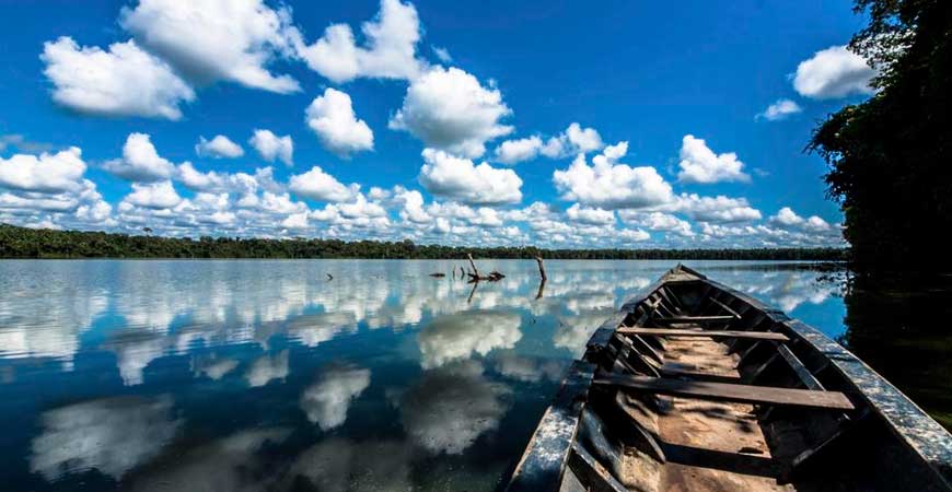 Bite of the Wild: Piranha Fishing at Yacumama Lake